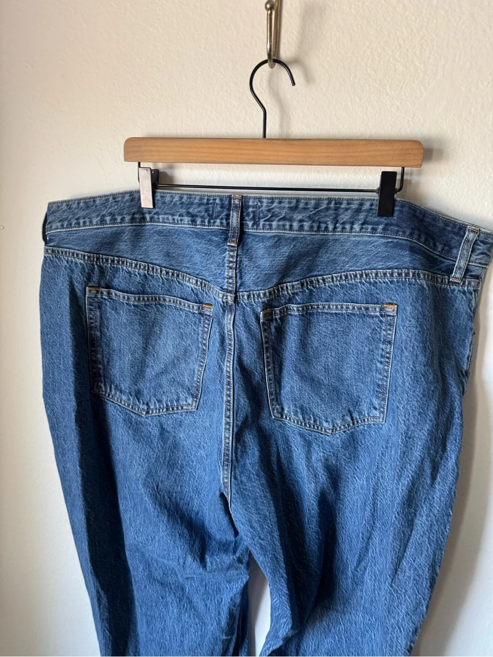 Abercrombie & Fitch our curve
